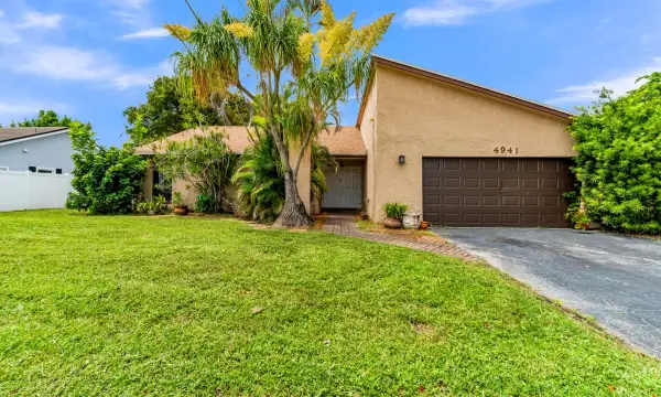 4941 NW 83rd Avenue, Lauderhill, FL 33351