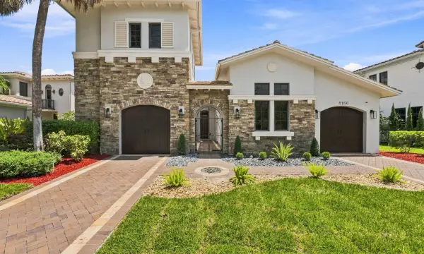 8166 Emerald Avenue, Parkland, FL 33076
