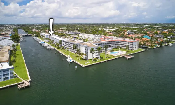 104 Paradise Harbour Boulevard 402, North Palm Beach, FL 33408