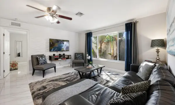 1970 NE 35th Street, Lighthouse Point, FL 33064
