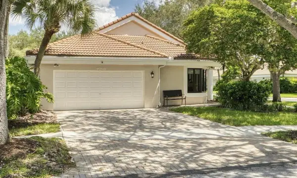 9701 NW 18th Court, Plantation, FL 33322