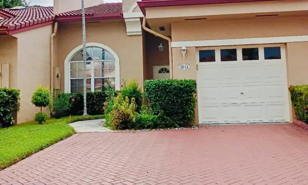 9914 Malvern Drive 9914, Tamarac, FL 33321