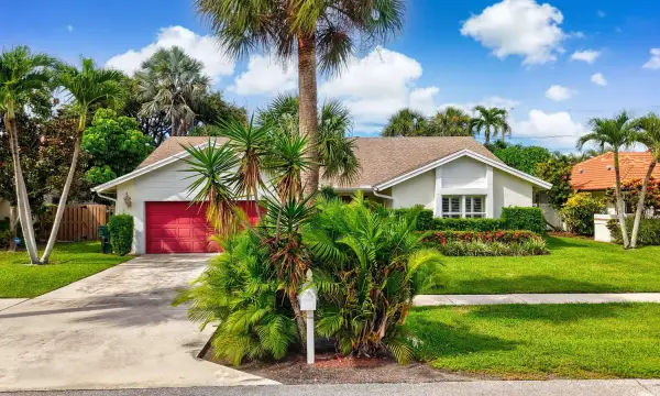 435 Mohawk Lane, Boca Raton, FL 33487