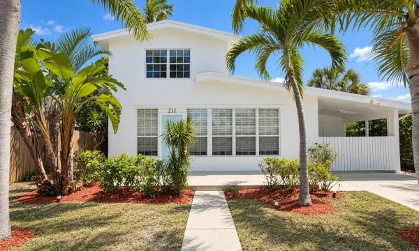 211 Dartmouth Drive, Lake Worth Beach, FL 33460