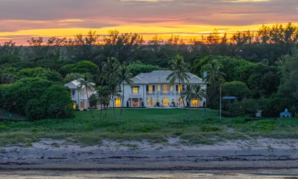 1919 N Ocean Boulevard, Gulf Stream, FL 33483