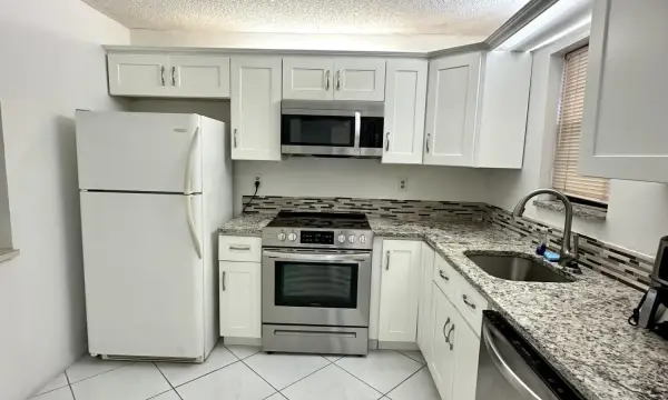 9370 SW 8th Street, Boca Raton, FL 33428