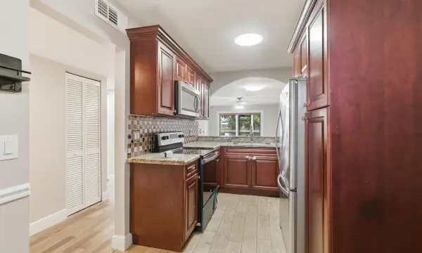 9672 W Mcnab Road 109, Tamarac, FL 33321