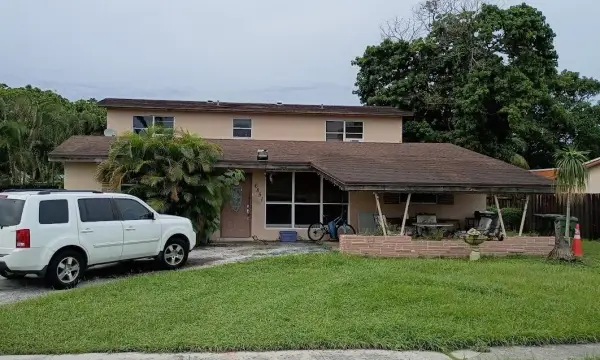 6851 SW 6th Street, Pembroke Pines, FL 33023