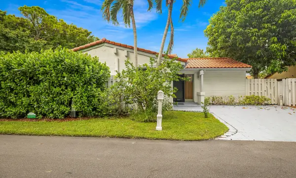 2780 Norfolk Pine Court, Lake Worth, FL 33462