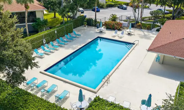 6511 Chasewood Drive Unit G, Jupiter, FL 33458