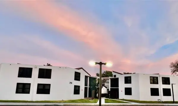 212 Lake Pointe Drive 313, Oakland Park, FL 33309