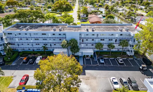 119 Royal Park Drive 4h, Oakland Park, FL 33309
