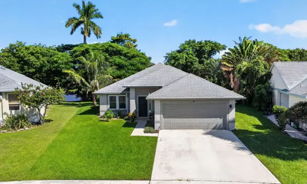 45 Heather Cove Drive, Boynton Beach, FL 33436