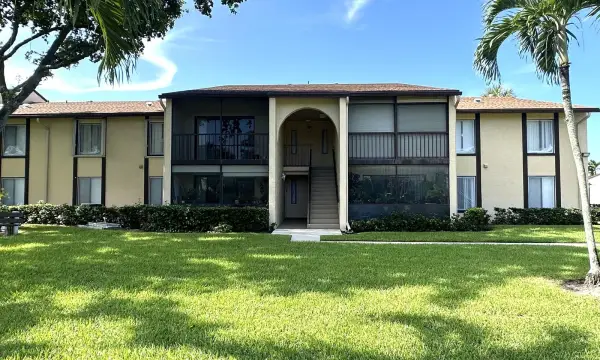 805 Sky Pine Way F2, Greenacres, FL 33415