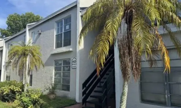 4425 Treehouse Lane 29f, Tamarac, FL 33319