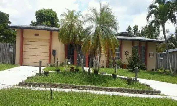 6573 SW 8th Court, North Lauderdale, FL 33068