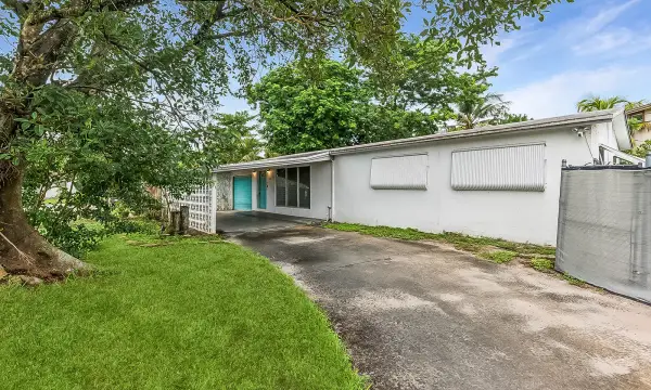 4700 NE 2nd Way, Deerfield Beach, FL 33064