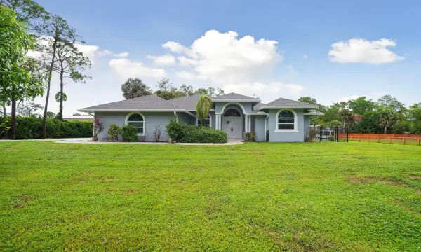 16395 E Hialeah Drive E, The Acreage, FL 33470