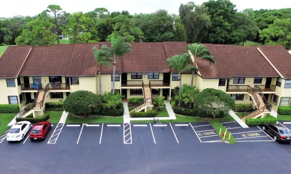4691 Lucerne Lakes Boulevard E 206, Lake Worth, FL 33467