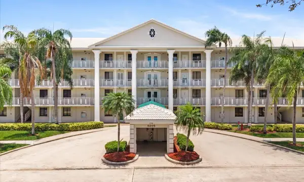 6205 Balboa Circle 102, Boca Raton, FL 33433