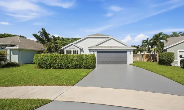 14 Heather Trace Drive, Boynton Beach, FL 33436