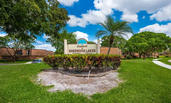 2205 22nd Lane, Greenacres, FL 33463