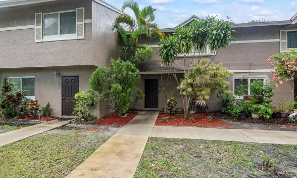 1469 Sussex Drive, North Lauderdale, FL 33068