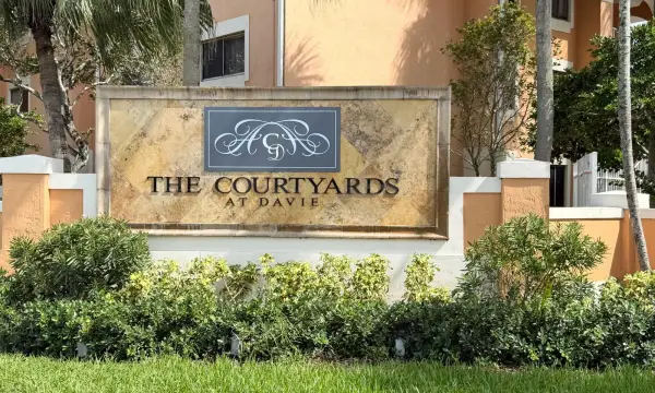6968 SW 39th Street F302, Davie, FL 33314