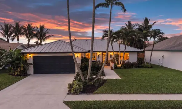 129 Stillwater Circle, Jupiter, FL 33458