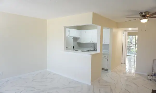 33 Windsor B, West Palm Beach, FL 33417
