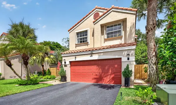 10531 NW 11th Court, Plantation, FL 33322