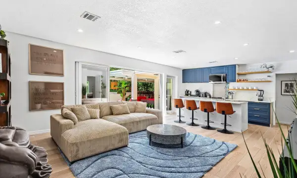 2041 NE 30th Street, Fort Lauderdale, FL 33306