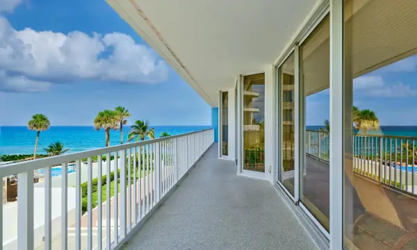 3211 S Ocean Boulevard 403, Highland Beach, FL 33487