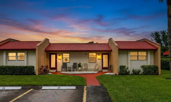 125 Lake Anne Drive 125, West Palm Beach, FL 33411