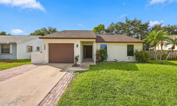 184 Greentree Circle, Jupiter, FL 33458