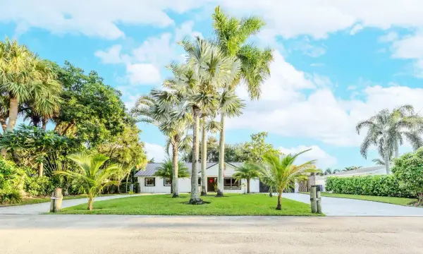 2024 Palmetto Road, West Palm Beach, FL 33406