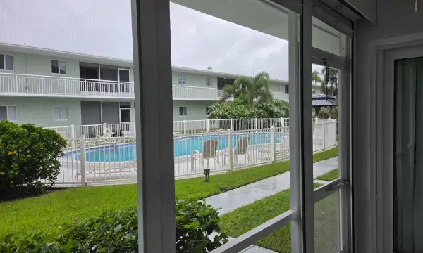 2100 NE 38th Street 110, Lighthouse Point, FL 33064