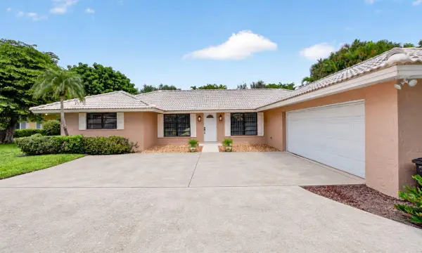 4441 Saint Andrews Drive, Boynton Beach, FL 33436