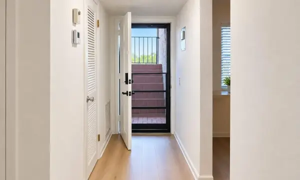 4242 Deste Court 201, Lake Worth, FL 33467