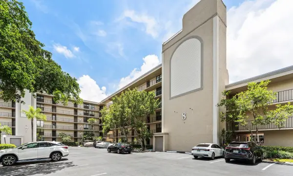 8 N Royal Palm Way 6040, Boca Raton, FL 33432