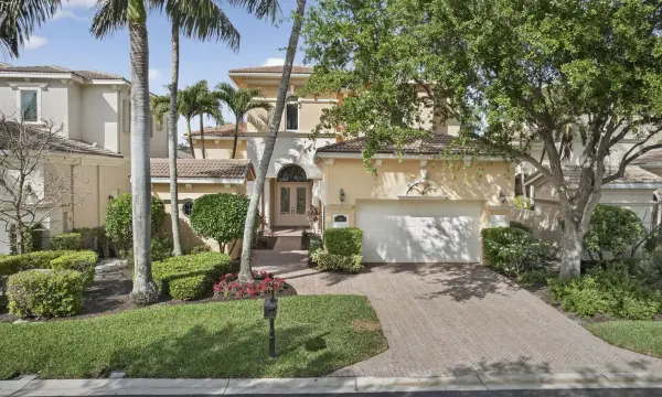 142 Viera Drive, Palm Beach Gardens, FL 33418