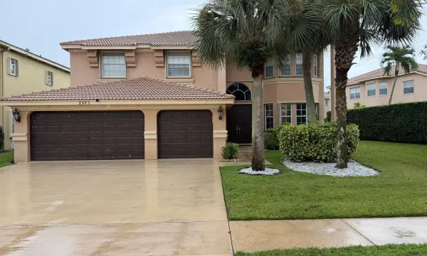 2243 Ridgewood Circle, Royal Palm Beach, FL 33411