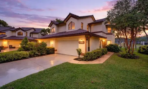 5315 10th Fairway Drive 2, Delray Beach, FL 33484