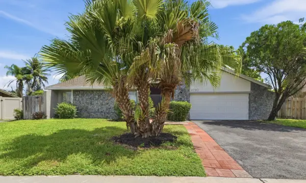 4790 NW 85th Avenue, Lauderhill, FL 33351