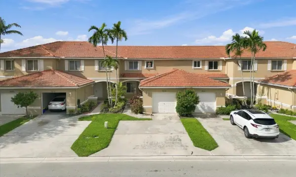 6215 Eaton Street, West Palm Beach, FL 33411
