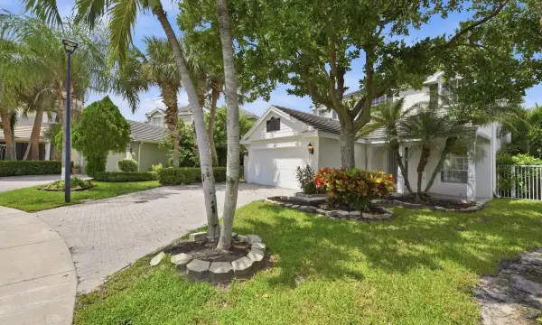 223 Berenger Walk, Royal Palm Beach, FL 33414