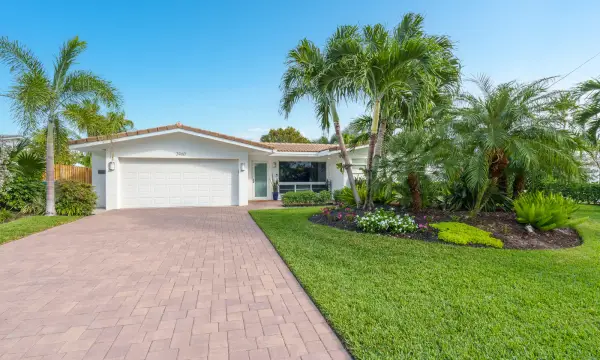 3960 NE 16th Avenue, Oakland Park, FL 33334