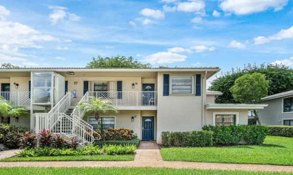 37 Stratford Lane W D, Boynton Beach, FL 33436