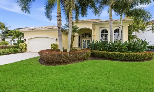401 Via Placita, Palm Beach Gardens, FL 33418