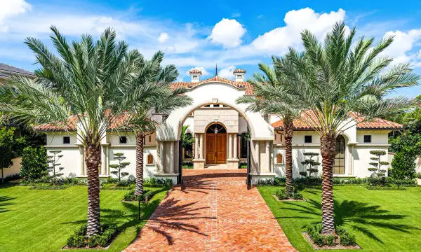 2055 Royal Palm Way, Boca Raton, FL 33432